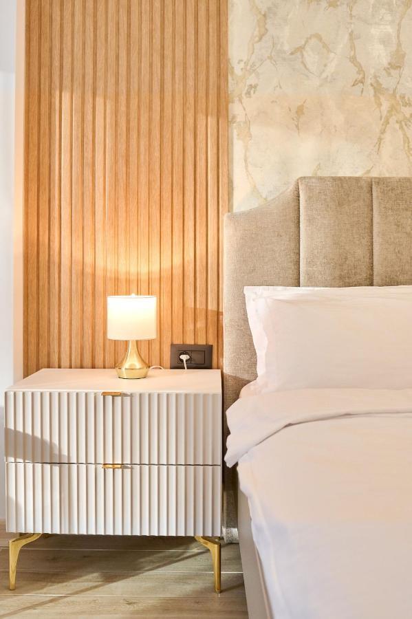 Mg Brothers Apartment In Infinity Beach Resort Mamaia Exteriör bild